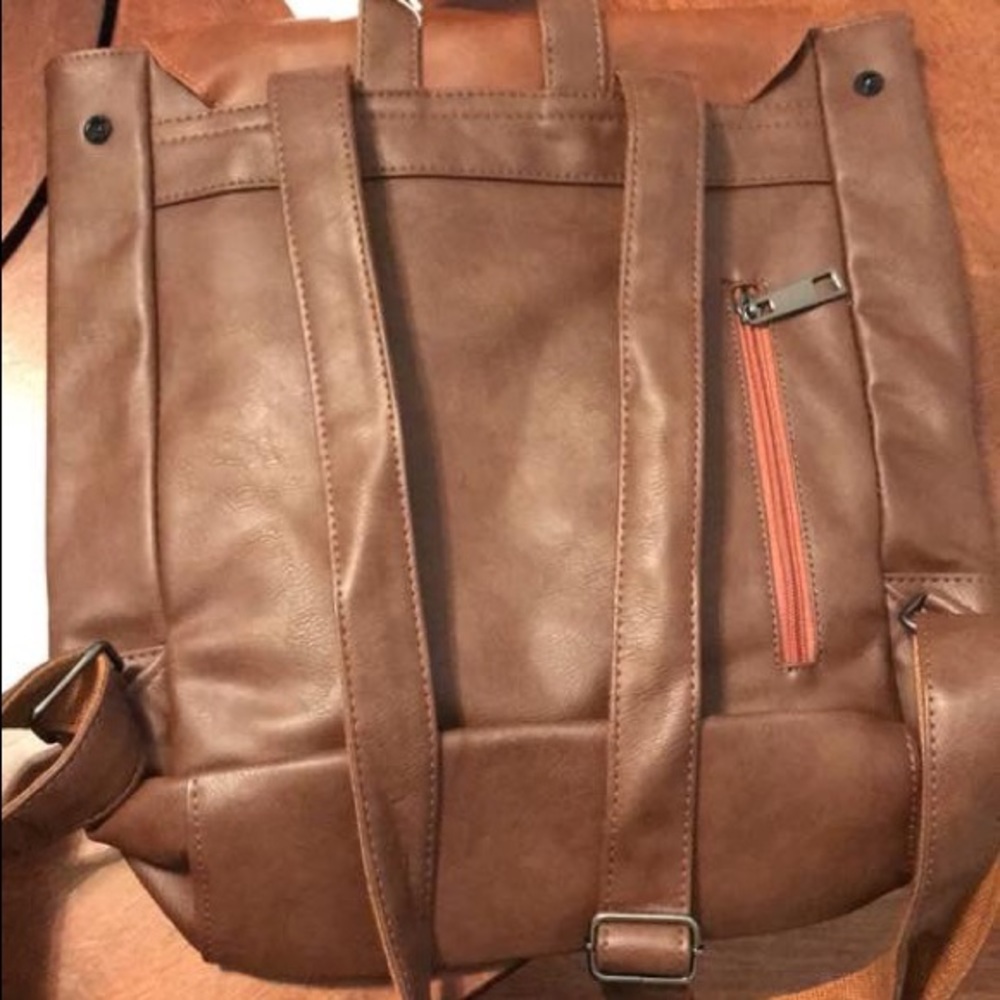 Backpack - Picture 2 of 5